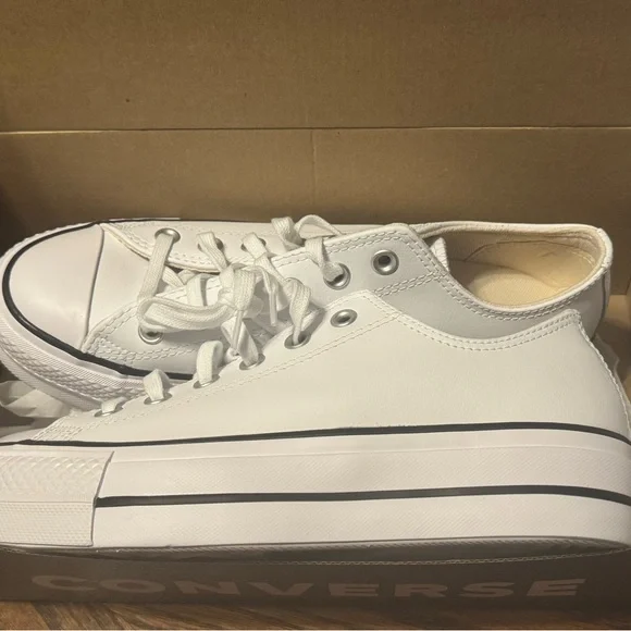 Converse Chuck Taylor All Star Lift Platform White Size 8.5 New In Box - Picture 5 of 8